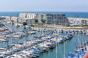 Deluxe 3 BD Marina Apartment in Herzylia