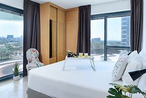 Deluxe 3 BD Marina Apartment in Herzylia