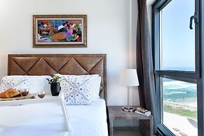 Deluxe 3 BD Marina Apartment in Herzylia