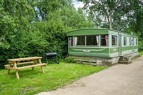 Tadpole Retreat:sleeps 4, Kitchen, Bathroom&lounge