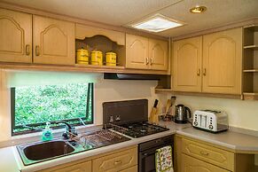 Tadpole Retreat:sleeps 4, Kitchen, Bathroom&lounge