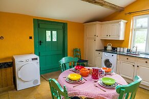 Idyllic Country Suite