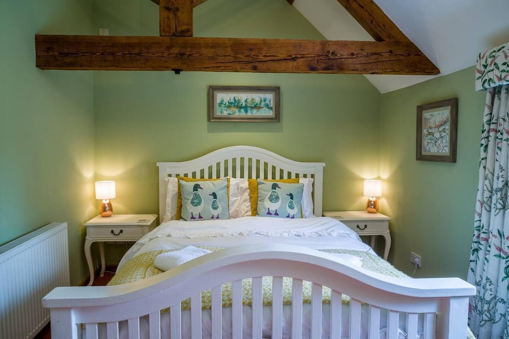 Idyllic Country Suite