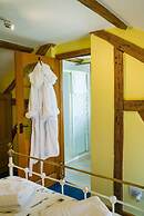 Sunshine Annex-double Bed,ensuite, Lounge, Kitchen