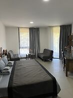 Grey Escape Apartements