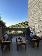 Grey Escape Apartements