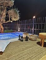 Grey Escape Apartements