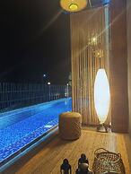 Grey Escape Apartements