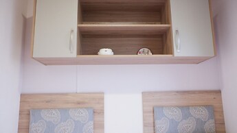 Luxury 2 Bedroom Caravan at Mersea Island Holiday