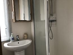 Luxury 2 Bedroom Caravan at Mersea Island Holiday