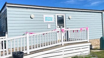 Luxury 2 Bedroom Caravan at Mersea Island Holiday