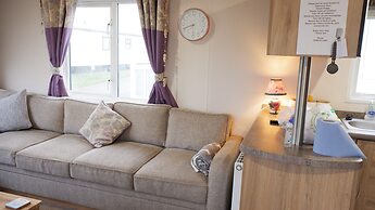 Luxury 2 Bedroom Caravan at Mersea Island Holiday