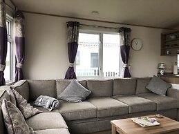 Luxury 2 Bedroom Caravan at Mersea Island Holiday