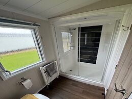 Lovely 2-bed Caravan in Prestonpans