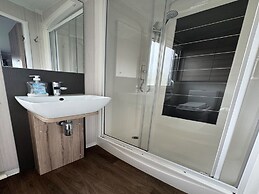 Lovely 2-bed Caravan in Seton Sands