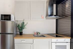 Newly Refurbished Studio Near City Center