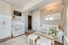 Luxury and Sunny Studio With a View in TOP Centre