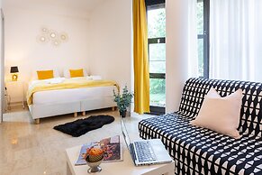 Modern Studio Near City Center