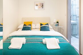 Spacious Studio Near City Center