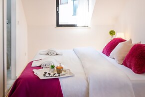 Newly Refurbished Studio Near Maksimir