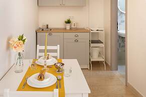 Newly Refurbished Studio Near Kvaternik Square