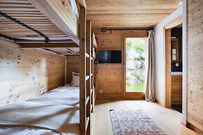 Authentic Swiss Spa Chalet Hot Tub & Sauna