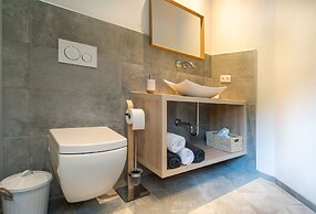 Mountain Living Apartments - Ski-In & Ski-Out