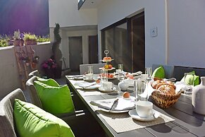 Mountain Living Apartments - Ski-In & Ski-Out