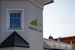 Mountain Living Apartments - Ski-In & Ski-Out