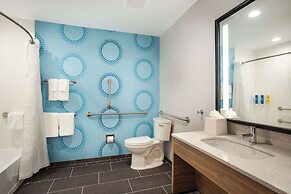 Tru by Hilton Asheville Blue Ridge Parkway