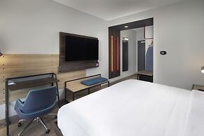 Tru by Hilton Asheville Blue Ridge Parkway