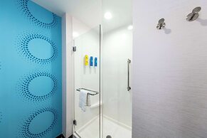 Tru by Hilton Asheville Blue Ridge Parkway