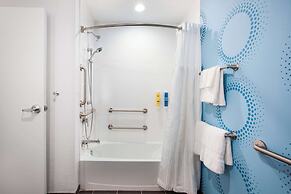 Tru by Hilton Asheville Blue Ridge Parkway