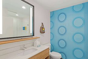 Tru by Hilton Asheville Blue Ridge Parkway