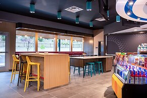 Tru by Hilton Asheville Blue Ridge Parkway