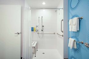 Tru by Hilton Asheville Blue Ridge Parkway