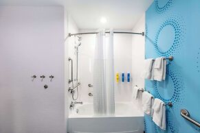 Tru by Hilton Asheville Blue Ridge Parkway