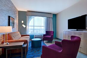 Home2 Suites by Hilton Orlando at Flamingo Crossings