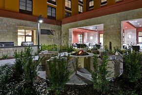 Home2 Suites by Hilton Orlando at Flamingo Crossings