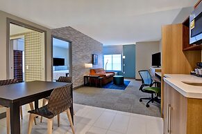 Home2 Suites by Hilton Orlando at Flamingo Crossings