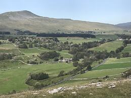 Old School House - Yorkshire Three Peaks Challenge