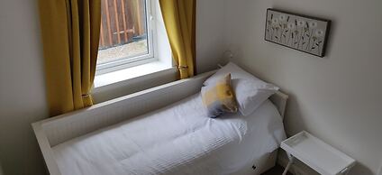 4-bed Cottage in Portknockie, Near Cullen, Moray