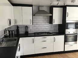 4-bed Cottage in Portknockie, Near Cullen, Moray