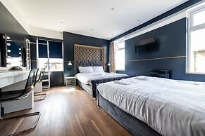 Hollywood Suite Sasco Apartments