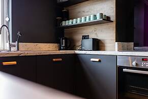 Hollywood Suite Sasco Apartments