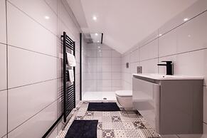 Hollywood Suite Sasco Apartments