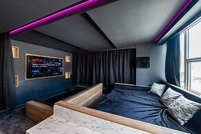 Hollywood Suite Sasco Apartments