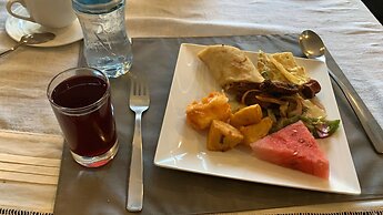 The Grand Villa Hotel