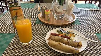 The Grand Villa Hotel