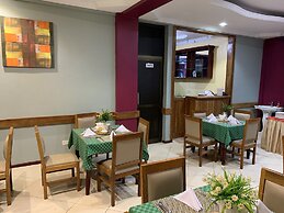 The Grand Villa Hotel